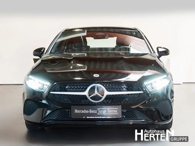 Mercedes-Benz A 180 A180 Lim.+ADVANCED+LED+R-KAMERA+MBUX-NAVI+DAB+
