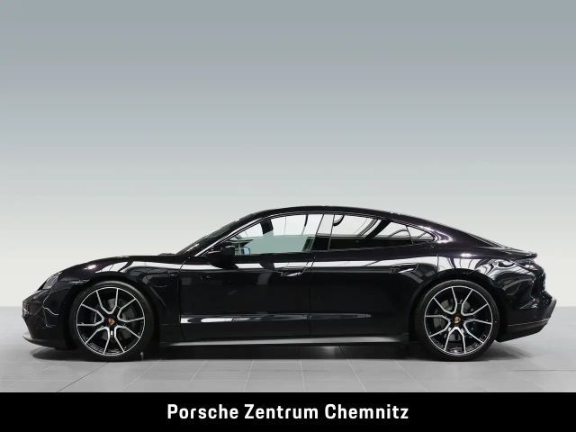 Porsche Taycan 4