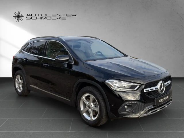 Mercedes-Benz GLA 200 Progressive