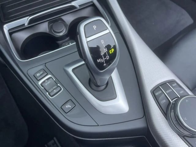 BMW 220 220i Cabrio M-Sport