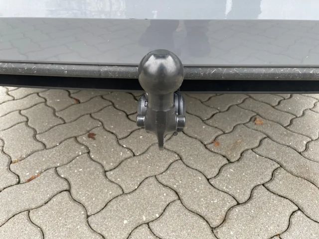 Volkswagen Golf 1.5 TSI Life Variant