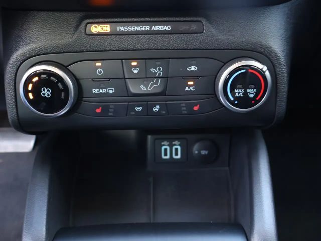 Ford Focus Cool & Connect