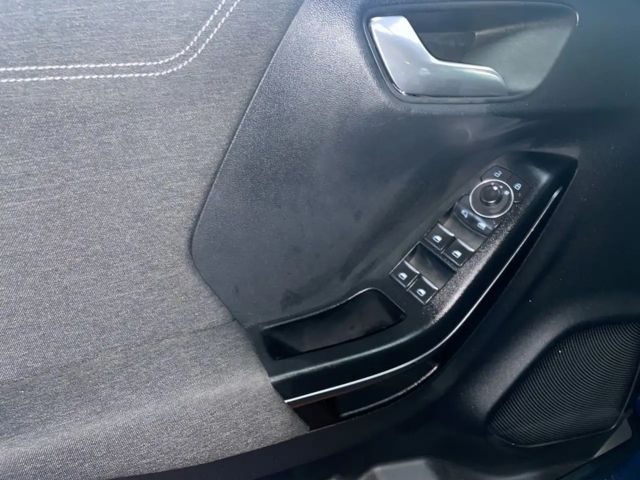 Ford Puma EcoBoost Titanium