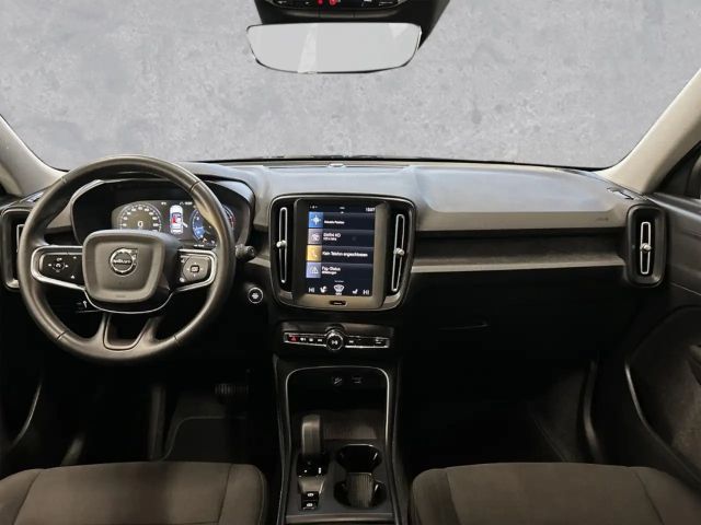 Volvo XC40 Core Momentum
