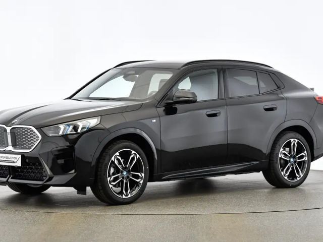BMW iX2 eDrive20