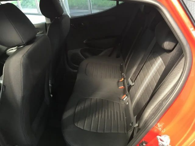 Hyundai i10 1,0 i Line Plus *Neuwertig*