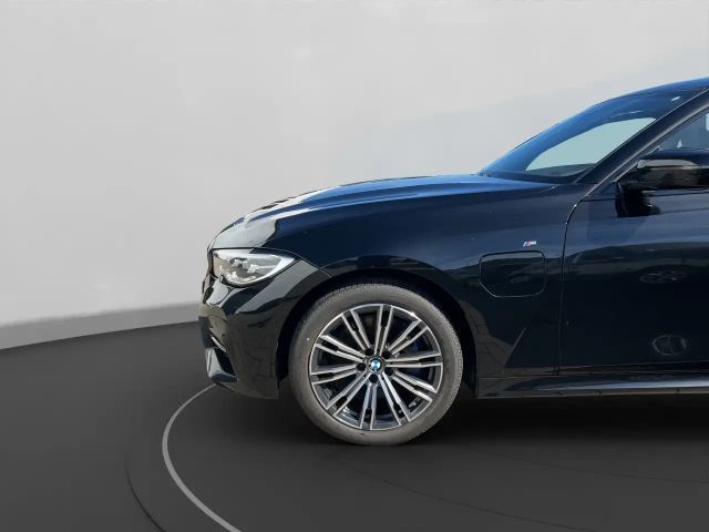 BMW 330 330e M-Sport Touring