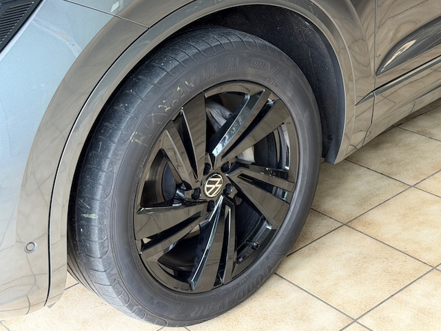 Volkswagen Touareg 4Motion R-Line