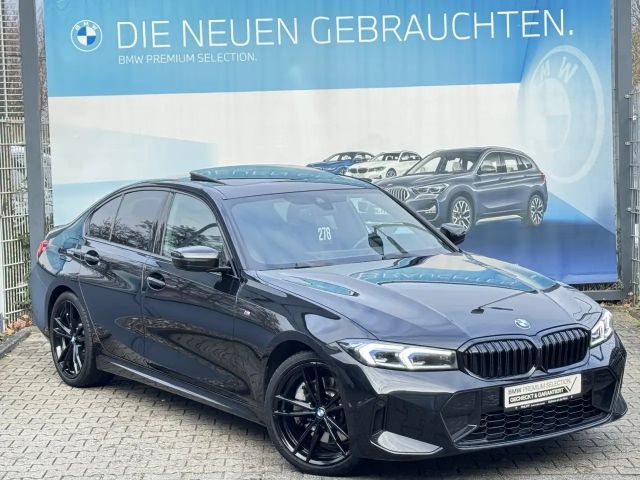 BMW 330 330i M-Sport Sedan xDrive