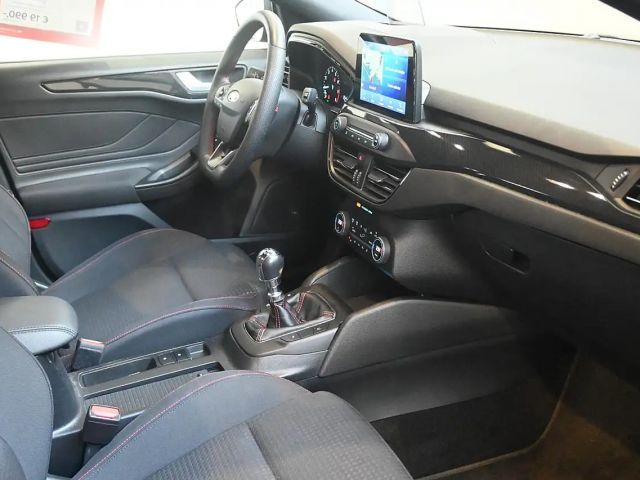 Ford Focus EcoBoost ST Line