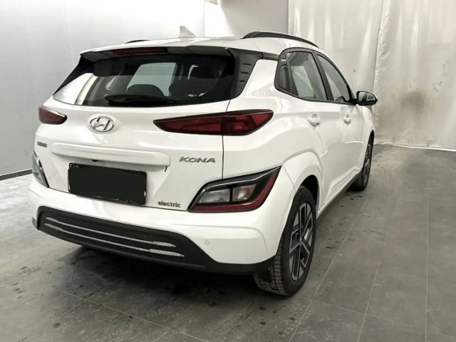 Hyundai Kona Select