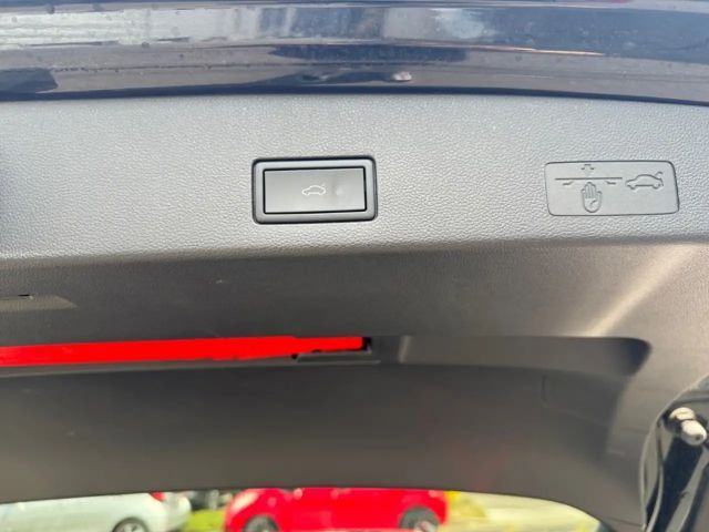 Volkswagen Golf 2.0 TDI DSG Style Variant