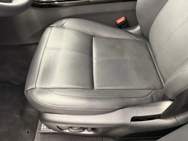 Land Rover Range Rover Velar D200 MHEV