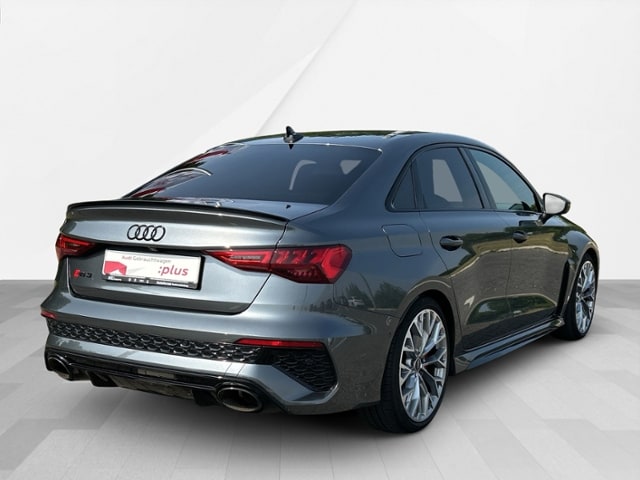 Audi RS3 Quattro S-Tronic Sedan