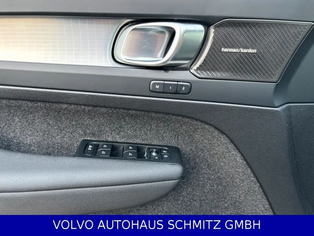 Volvo XC40 Dark Plus