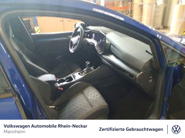 Volkswagen Golf 1.5 TSI Golf VIII Plus R-Line