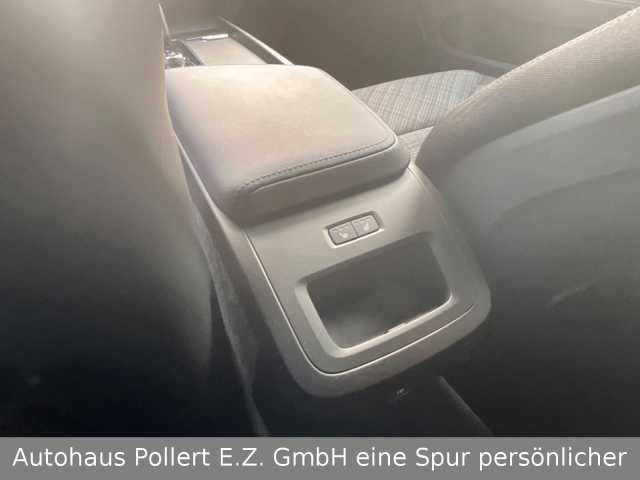 Volvo V60 Core Hybrid