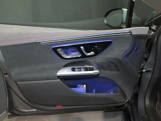 Mercedes-Benz EQE 300 AMG Line Sedan