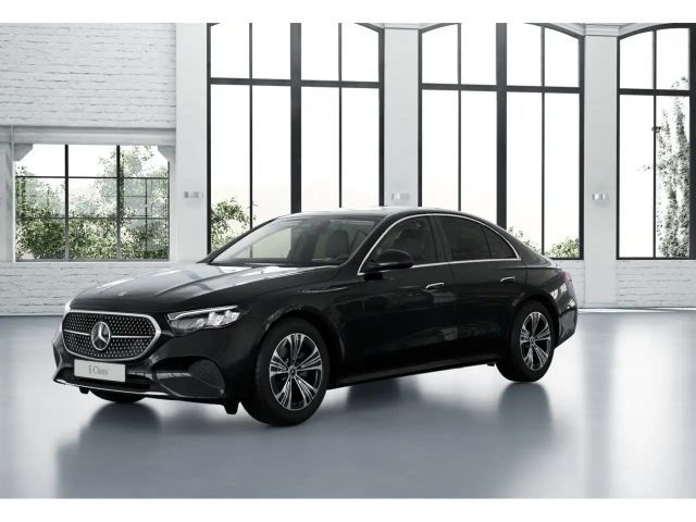 Mercedes-Benz E 200 AVANTGARDE Sedan