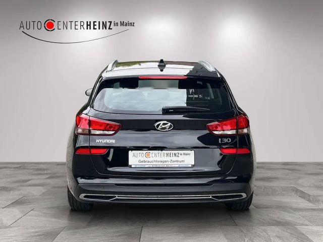 Hyundai i30 Hybrid Select
