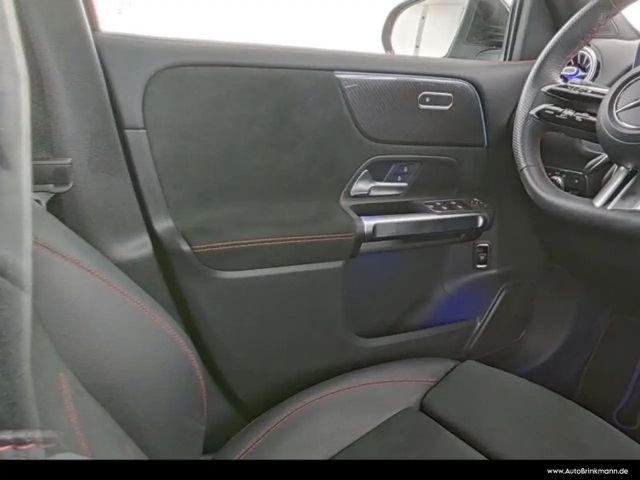 Mercedes-Benz GLB 180 AMG Line