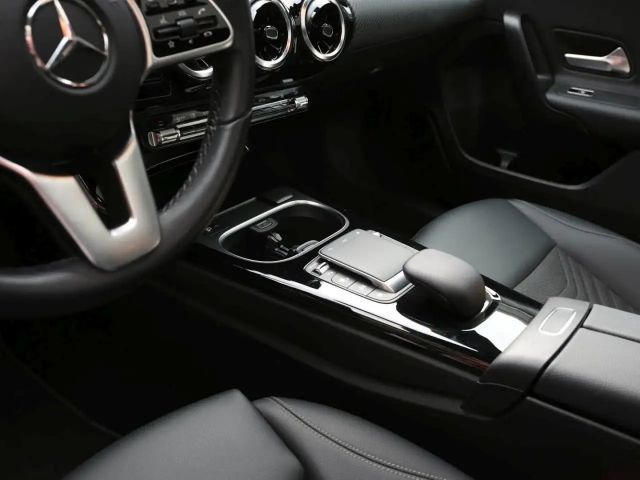 Mercedes-Benz A 250 A 250 e Style