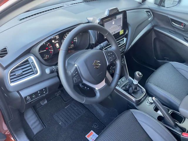 Suzuki S-Cross Flash