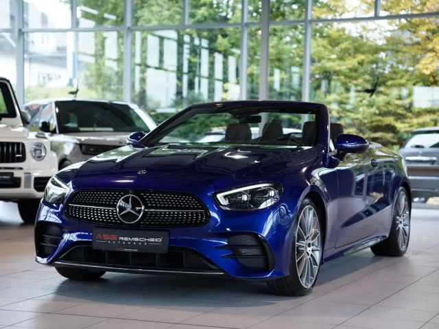 Mercedes-Benz E 220 AMG Line Cabriolet E 220 d