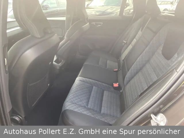 Volvo V60 Core Hybrid