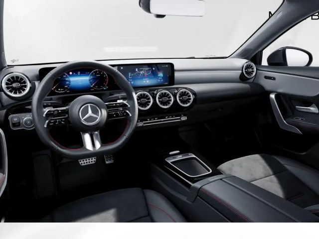 Mercedes-Benz A 180 AMG Line