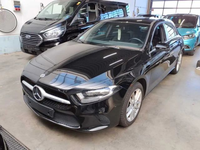 Mercedes-Benz A 250 MBUX*S.dach*360*Memory*SHZ*Leder*ST-heiz*
