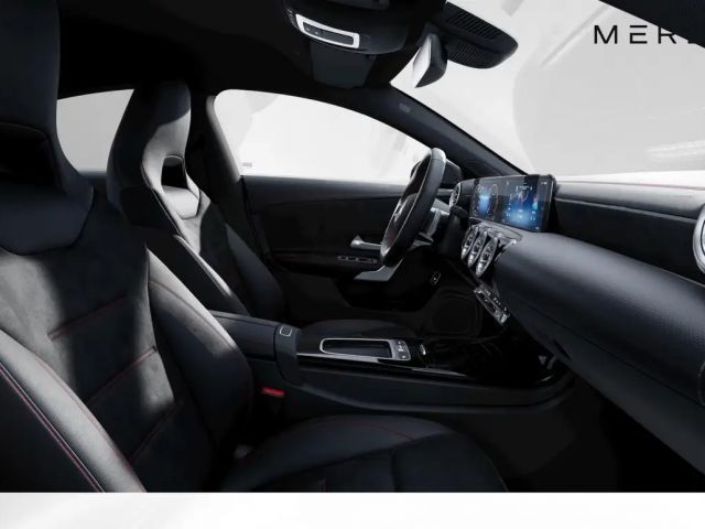 Mercedes-Benz CLA 180 AMG Line Coupé