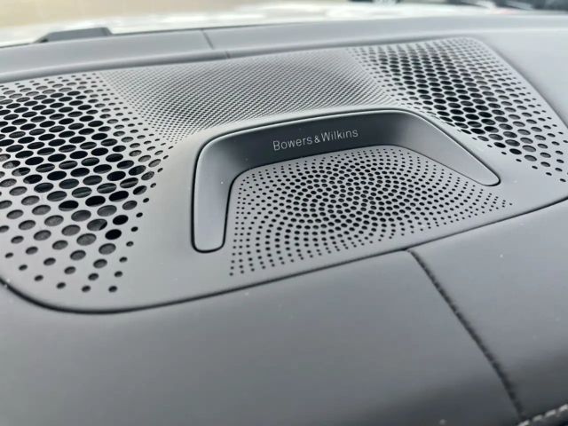 BMW X7 i/HUD/StandHZ/AHK/Panorama/Bowers&Wilkins