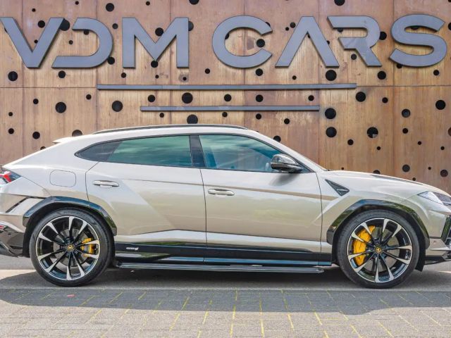 Lamborghini Urus S