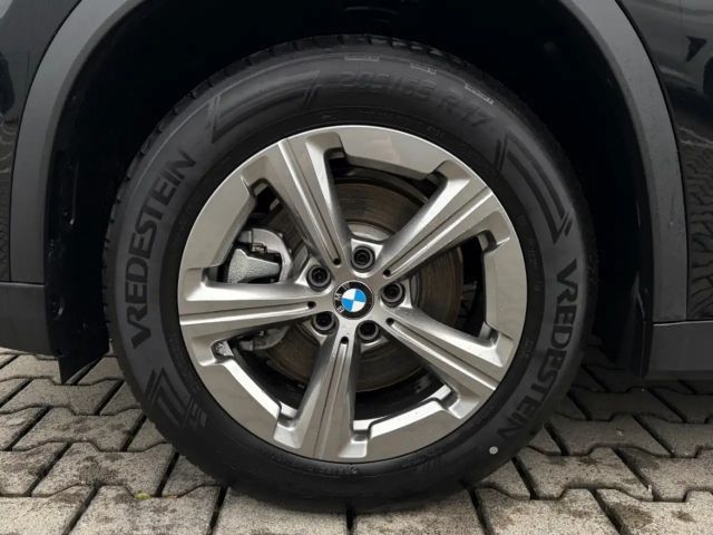 BMW X1 20i Sommer17'' AHK AdLED ParkAss Komf El.Heckklapp