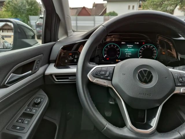 Volkswagen Golf 1.0 TSI Life Variant