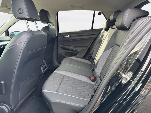 Volkswagen Golf 1.5 eTSI DSG Golf VIII