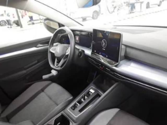 Volkswagen Golf 1.5 eTSI DSG