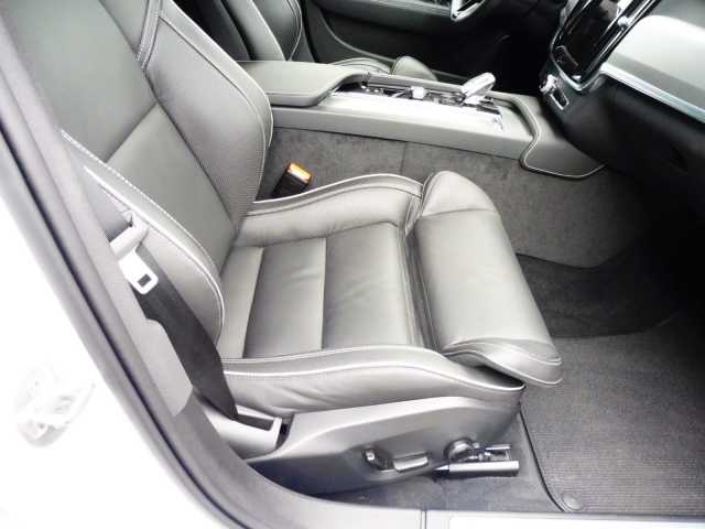 Volvo V90 Cross Country AWD Plus