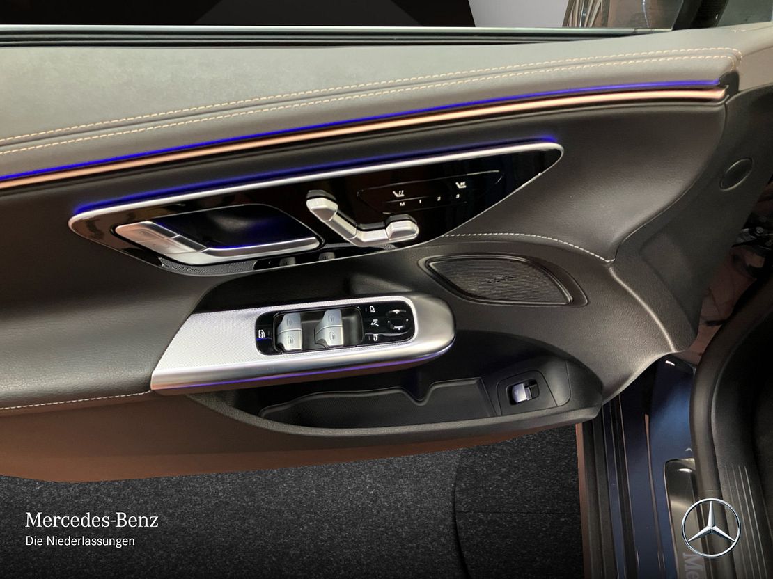 Mercedes-Benz EQE 300 Sedan