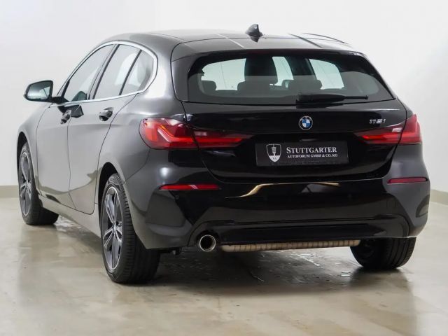 BMW 118 118i Sedan Sport Line