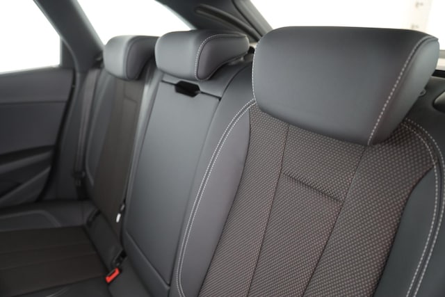 Audi A4 40 TFSI Avant Quattro S-Line S-Tronic