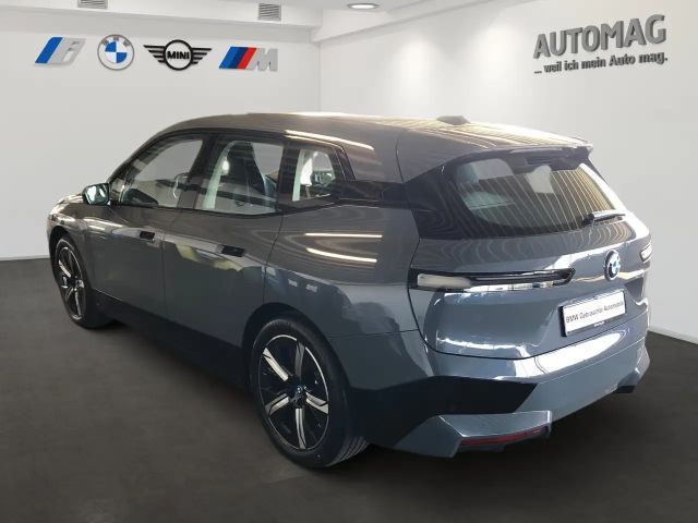 BMW iX xDrive40