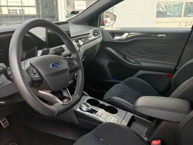 Ford Focus Limited ST Line