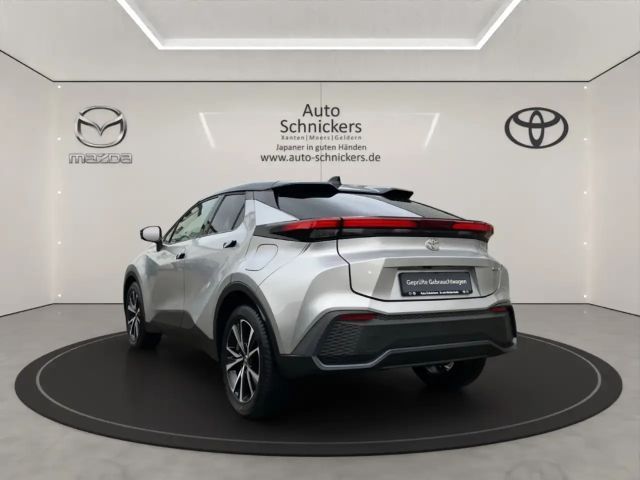 Toyota C-HR Team D