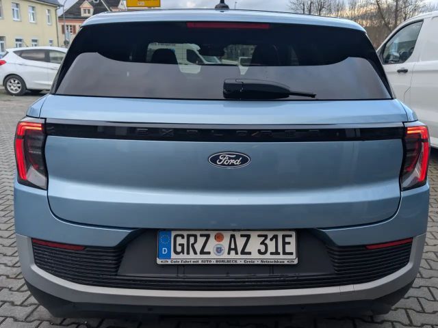 Ford Explorer Extended range Premium RWD