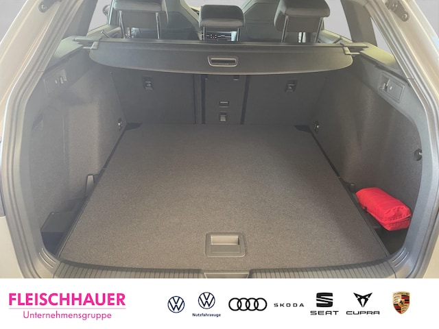 Volkswagen Golf R-Line Variant