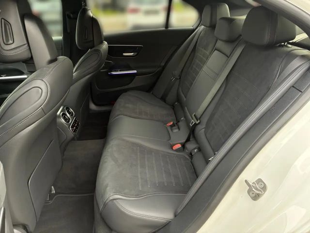 Mercedes-Benz C 180 AMG Line Sedan