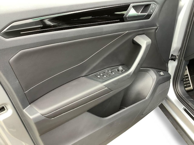 Volkswagen T-Roc 2.0 TSI DSG R-Line