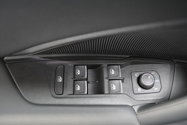 Volkswagen Tiguan 2.0 TDI DSG IQ.Drive R-Line